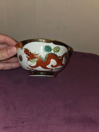 Vintage hand painted Chinese rice bowl