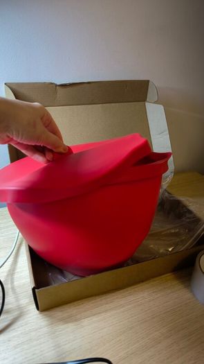 Silicone Mixing Bowl with Lid