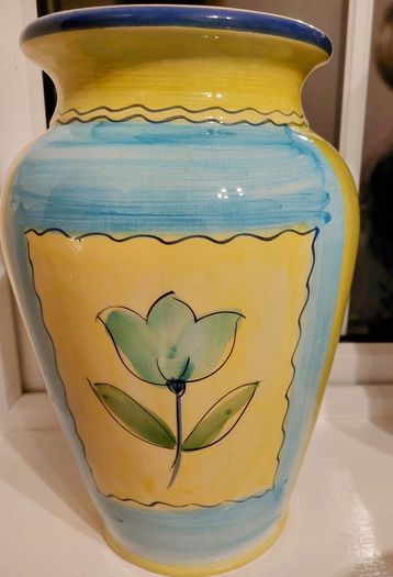 Pretty vase