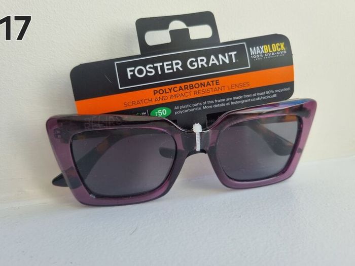 Foster Grant Sunglasses Brand New (2 for 15 Euro)