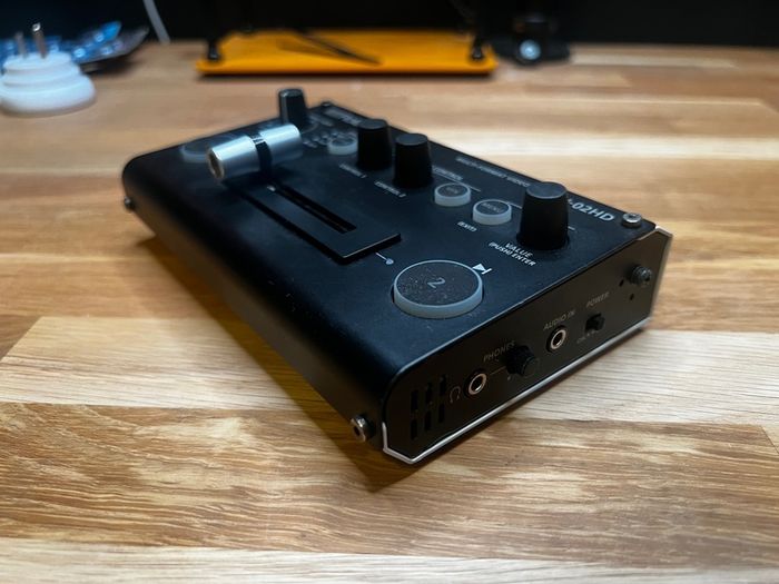 Roland V-02HD Multi-Format Video Mixer / HDMI Switcher