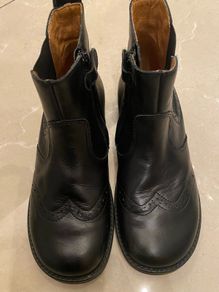 Boots size 2.5 UK 35 EU