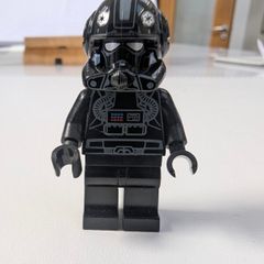 100% LEGO Imperial V-Wing Pilot Minifigure 7915 SW0304