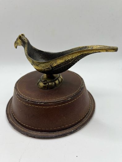 Antique pipe holder