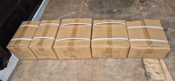 4xbrand sets of dumbbells( 2x12.5kg, 2x10kg, 2x7.5kg, 2x5kg