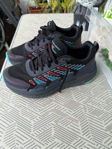 Skechers Nite Owl size 41/uk7