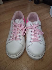 Ladies Trainers