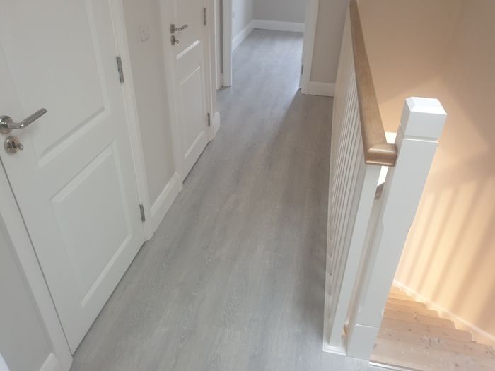 Laminate flooring service