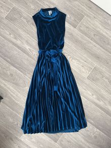 womans dress