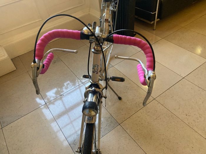 vintage 1980s Peugeot road bike