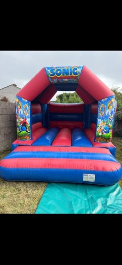 Bouncy Castles Party Machines
