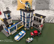Lego City Police station full set + instruction