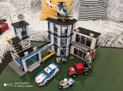 Lego City Police station full set + instruction