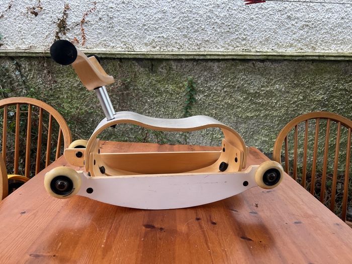 Convertible walker / rocker