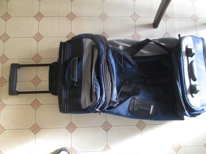 suit case