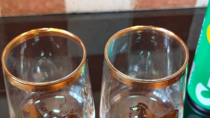 Vintage 1960's Chesterfield Trojan horse Alexander the Great Sherry glasses