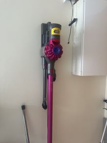 dyson v7