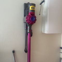 dyson v7
