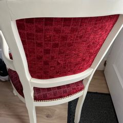 Antique style chair