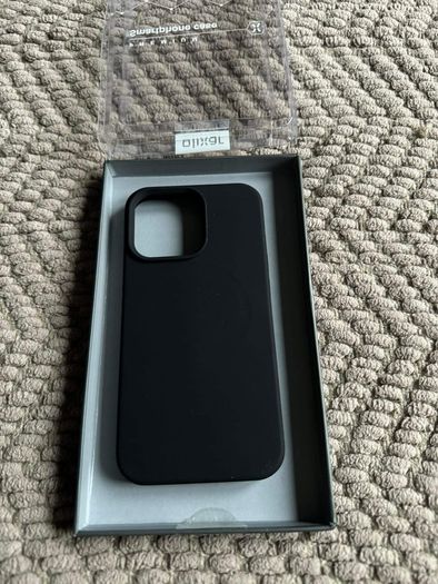 Iphone Apple 13 14 pro MagSafe case brand new