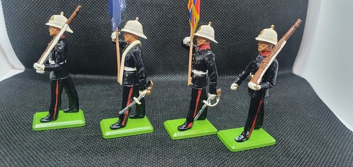 Vintage - Britains Metal Models Set 7201 - Hand Painted - Royal Marine Colour Party - Boxed