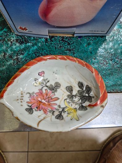 Vintage Japanese Kutani dish