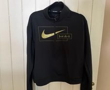 nike top size M