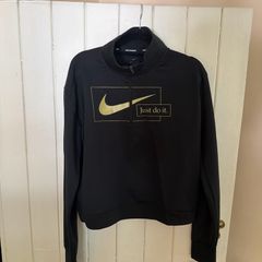 nike top size M