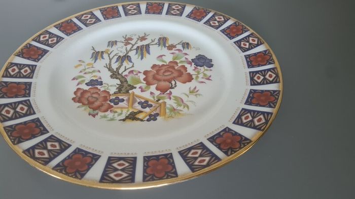 Sandringham  Fine Bone China Decorative Plate