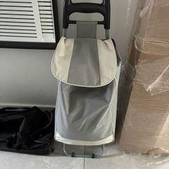 Shopping trolley