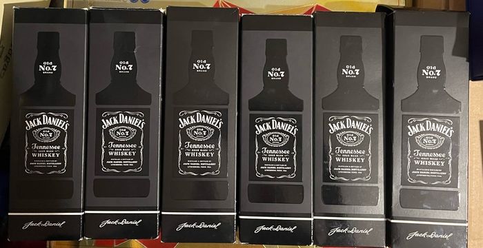 Bushmills jack  daniels whiskey empty box