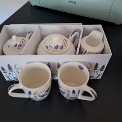 Mugs and Tea pot set