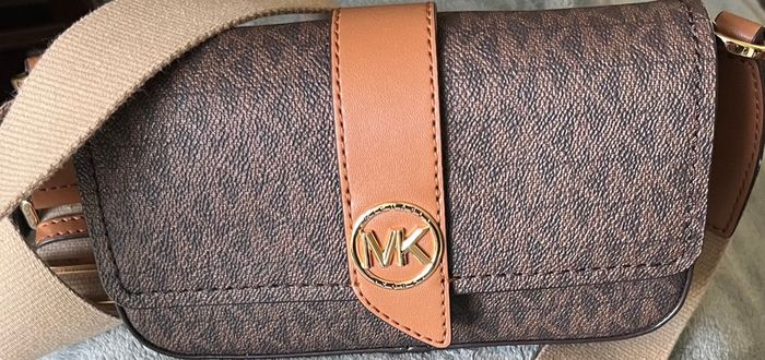Michael Kors XS Sling xbody Handbag