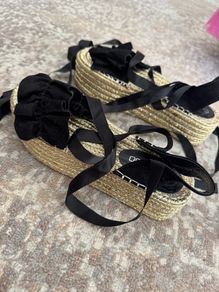 Black flatforms size 4