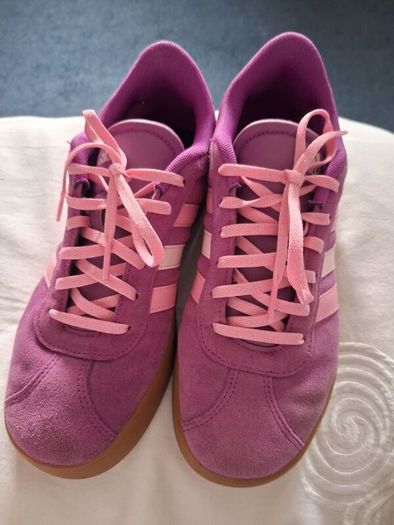 Adidas Runners Size 6 Pink