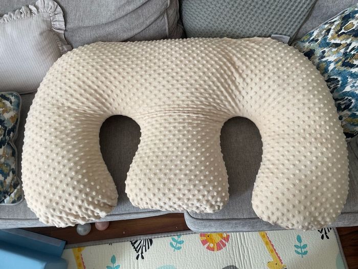 Twin Z Pillow