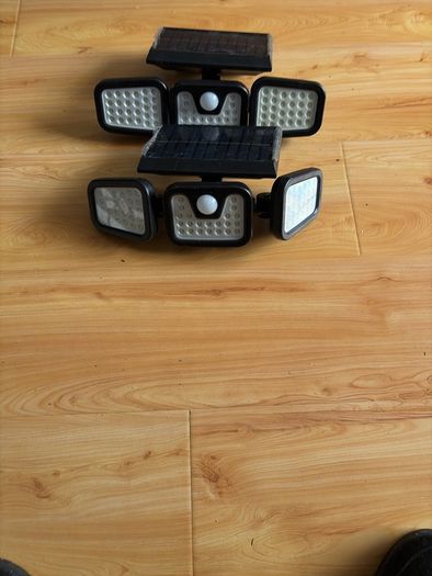 Outdoor solar lights x2