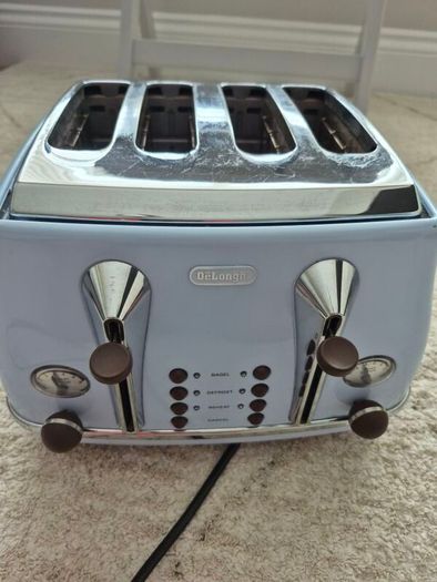 delonghi kettle and toaster