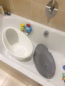 Shnuggle Baby Bath + Newborn Bath Insert