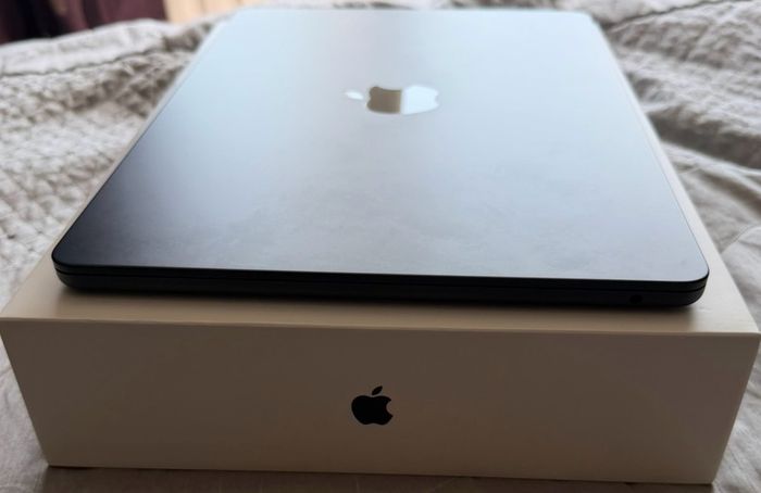 MacBook Air 2022 M2 (Midnight Colour)