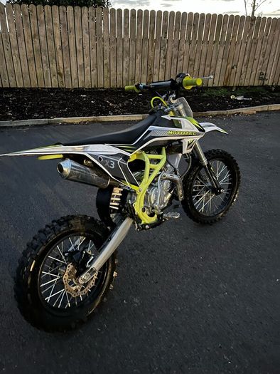 Dirt bike