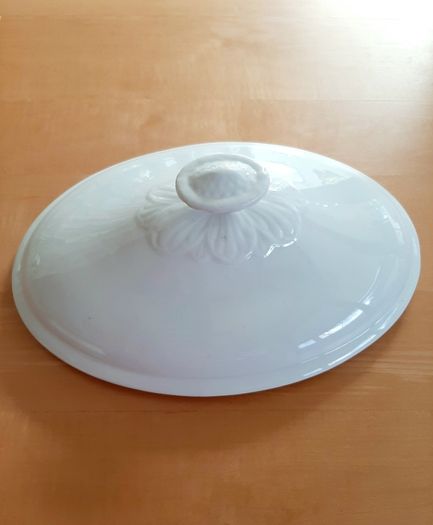 Antique tureen lid