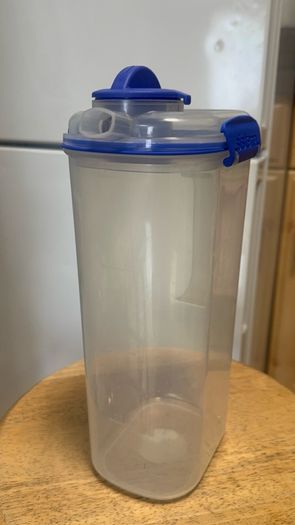 Plastic 2L Jug "Sistema"