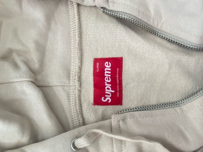 Supreme Hoodie