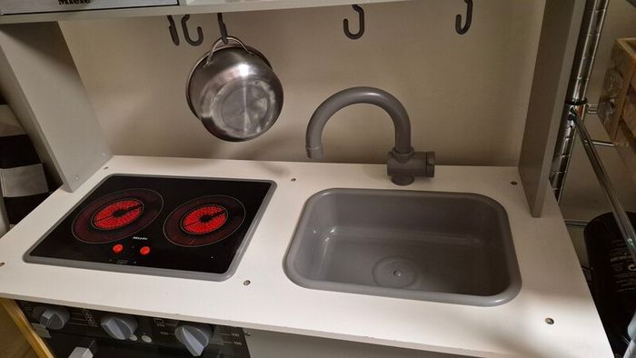 childrens play kitchen