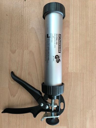 Sealant Gun