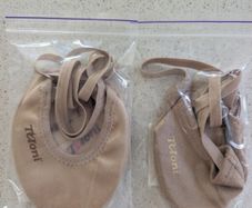Rhythmic gymnastics half shoes