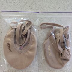 Rhythmic gymnastics half shoes