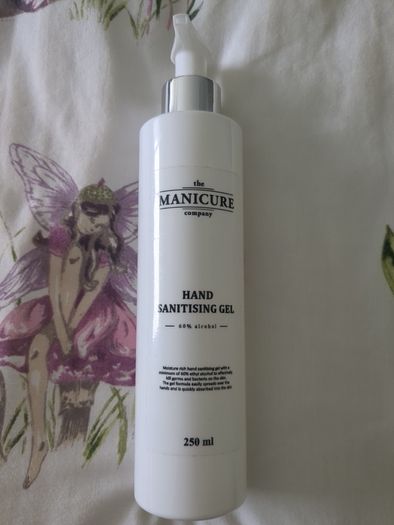hand sanitizing gel