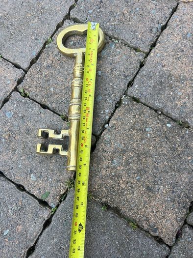 brass decor